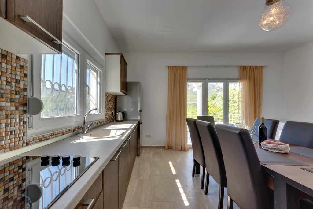 Whitehouse Villa Вирпазар Екстериор снимка