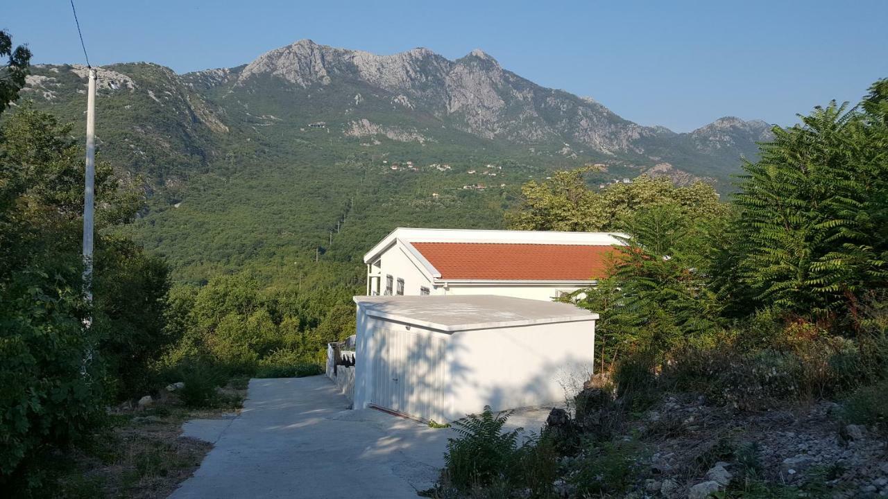 Whitehouse Villa Вирпазар Екстериор снимка